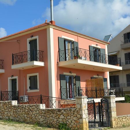 Lotus Sea View Apartments Lixouri Esterno foto