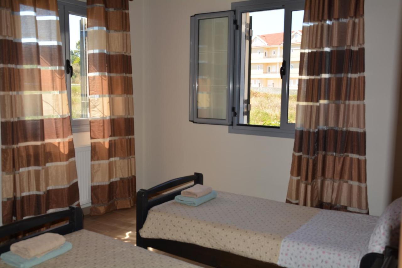 Lotus Sea View Apartments Lixouri Esterno foto