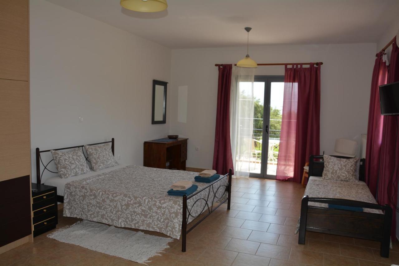 Lotus Sea View Apartments Lixouri Esterno foto