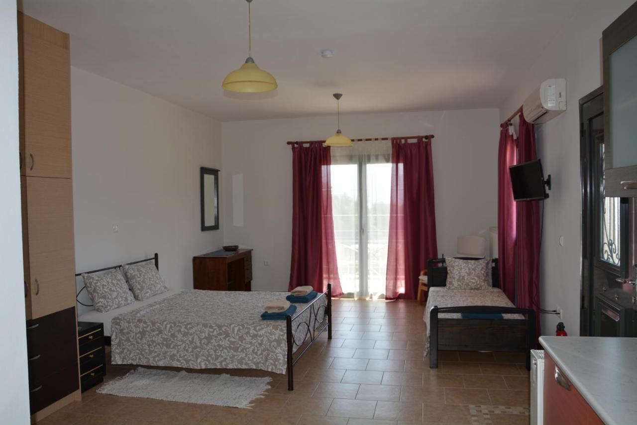 Lotus Sea View Apartments Lixouri Esterno foto