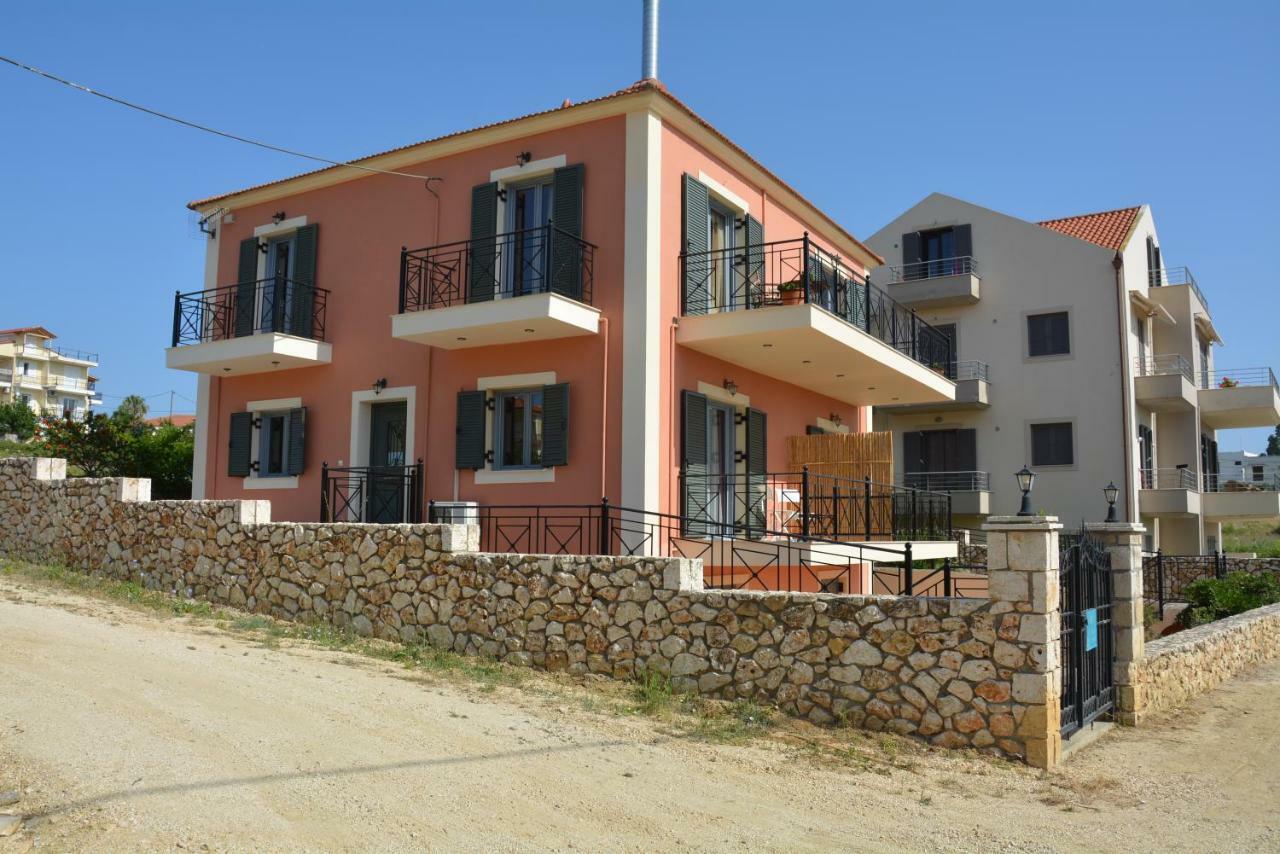 Lotus Sea View Apartments Lixouri Esterno foto